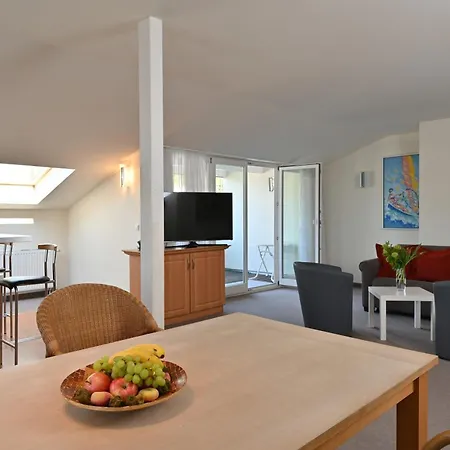 Ferienwohnung-13-villa-celia-sellin-strandnah-fuer-6-personen * Sellin (Rugen)