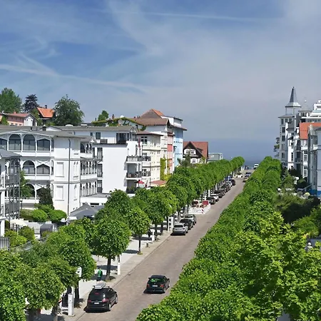 Ferienwohnung-13-villa-celia-sellin-strandnah-fuer-6-personen Lägenhet